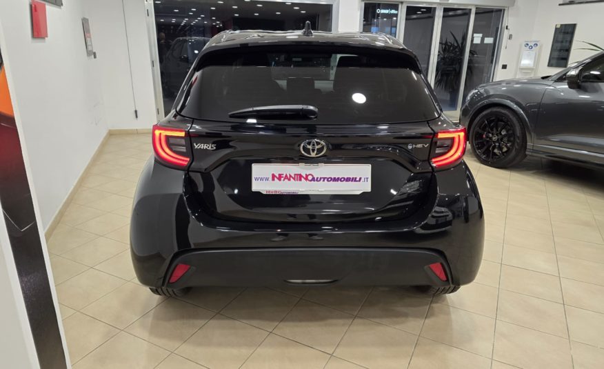 TOYOTA Yaris 1.5h Trend