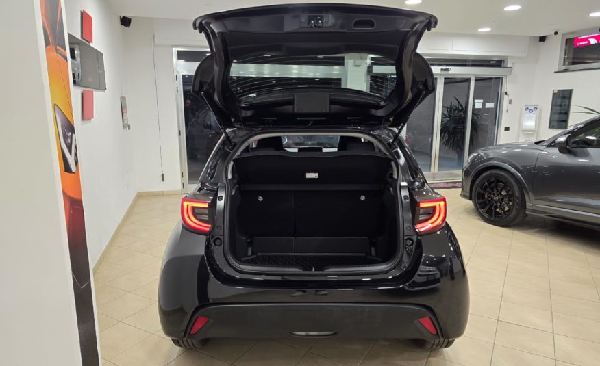 TOYOTA Yaris 1.5h Trend