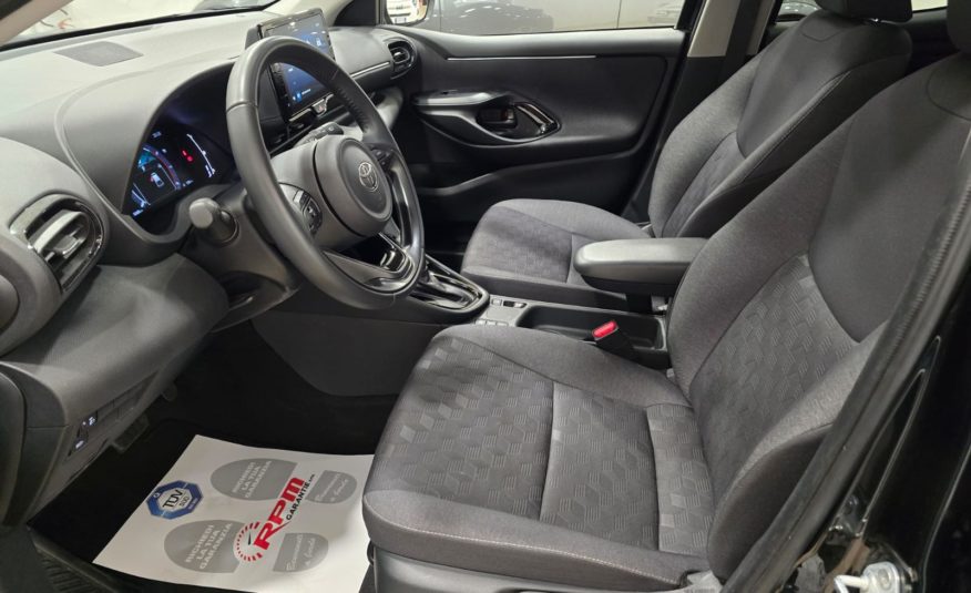 TOYOTA Yaris 1.5h Trend