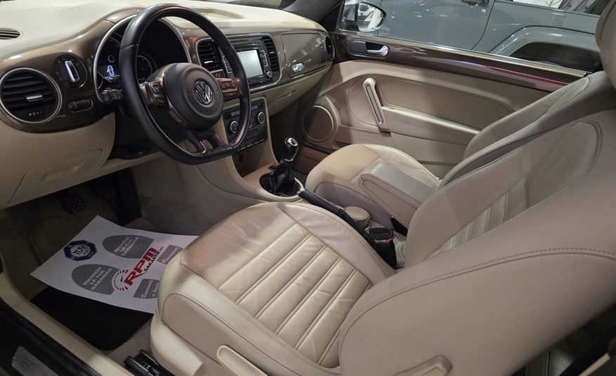 Volkswagen Maggiolino Cabrio 1.6 tdi Design 105cv 70s Edition