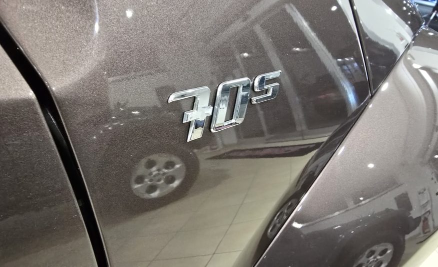 Volkswagen Maggiolino Cabrio 1.6 tdi Design 105cv 70s Edition