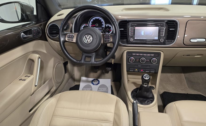 Volkswagen Maggiolino Cabrio 1.6 tdi Design 105cv 70s Edition