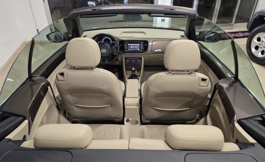 Volkswagen Maggiolino Cabrio 1.6 tdi Design 105cv 70s Edition