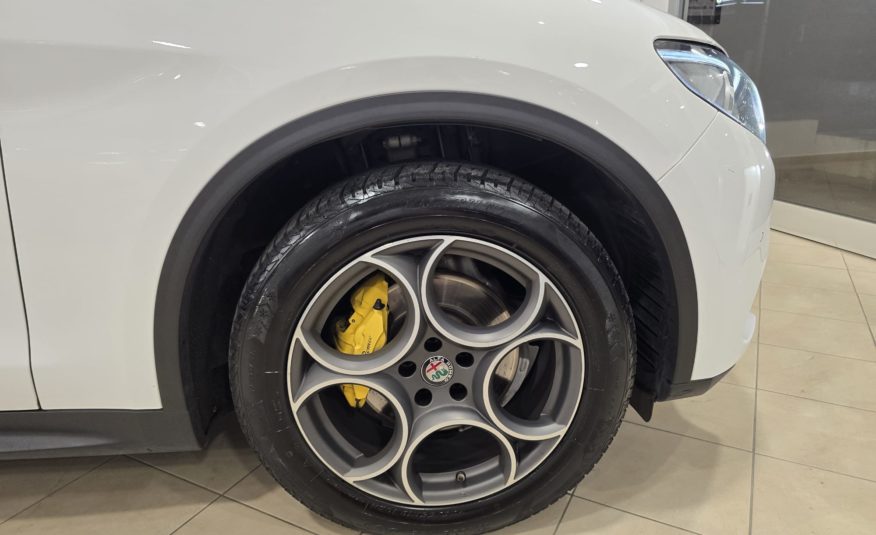 Alfa Romeo Stelvio 2.2 Turbodiesel Super Q4 210cv Auto Full