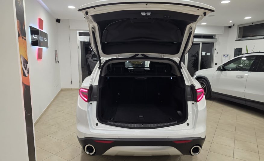 Alfa Romeo Stelvio 2.2 Turbodiesel Super Q4 210cv Auto Full