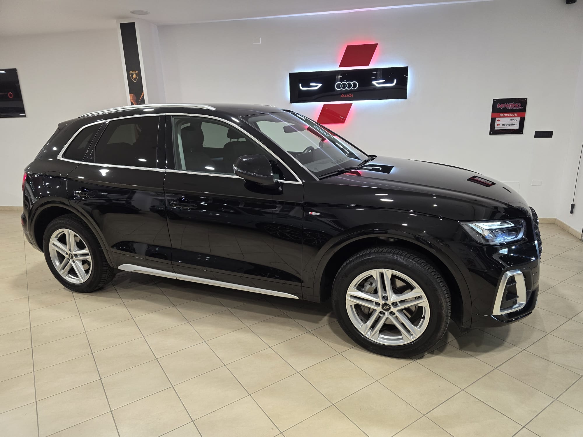 Audi Q5 40 2.0 tdi mhev S-Line Quattro S-tronic Italia