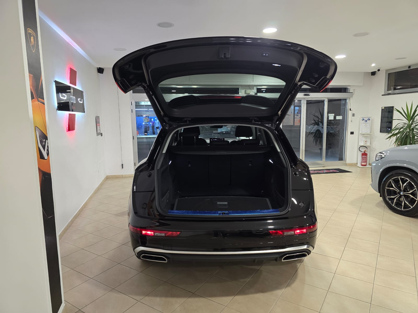 Audi Q5 40 2.0 tdi mhev S-Line Quattro S-tronic Italia