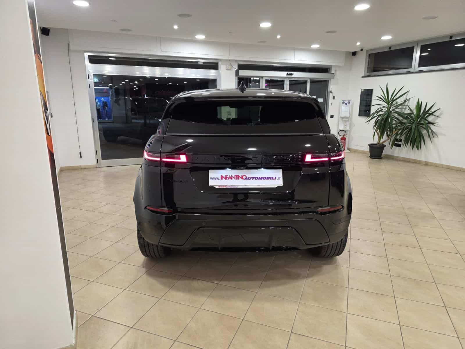 land Rover Evoque 2.0d i4 mhev Dark Edition Eiger Grey awd 163cv