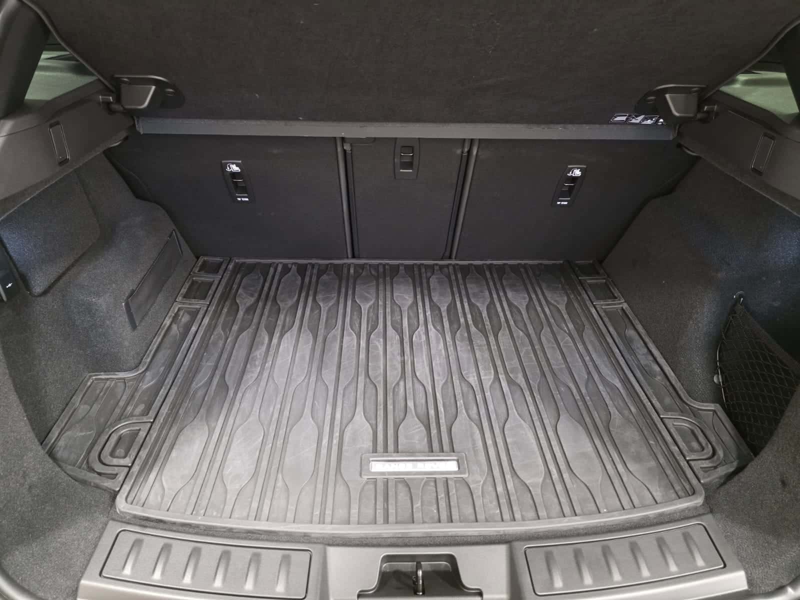 land Rover Evoque 2.0d i4 mhev Dark Edition Eiger Grey awd 163cv