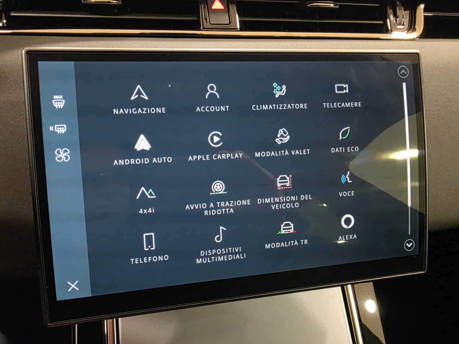 land Rover Evoque 2.0d i4 mhev Dark Edition Eiger Grey awd 163cv