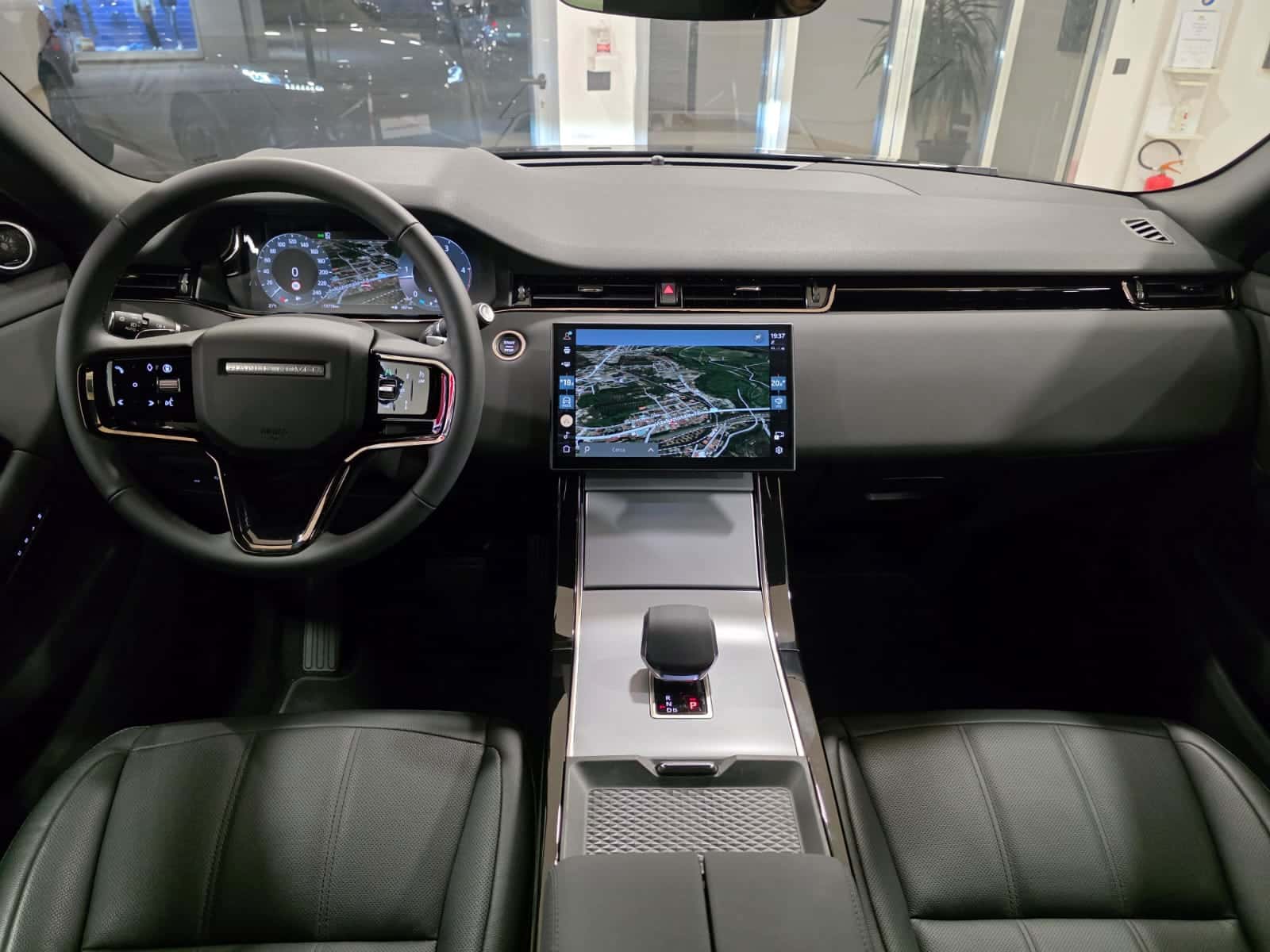 land Rover Evoque 2.0d i4 mhev Dark Edition Eiger Grey awd 163cv