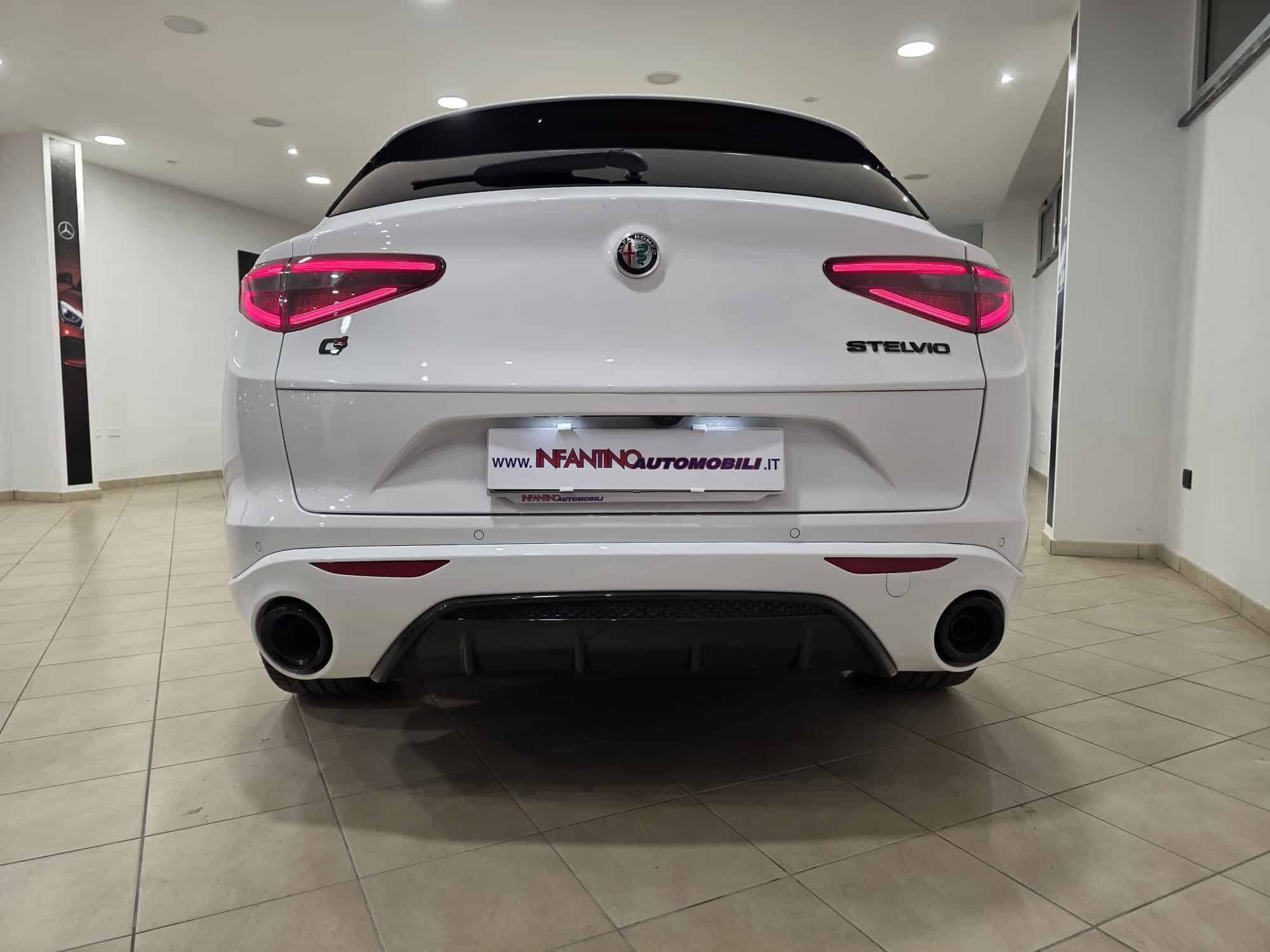 Alfa Romeo Stelvio Stelvio 2.2 Estrema Q4 210cv auto Uniproprietario