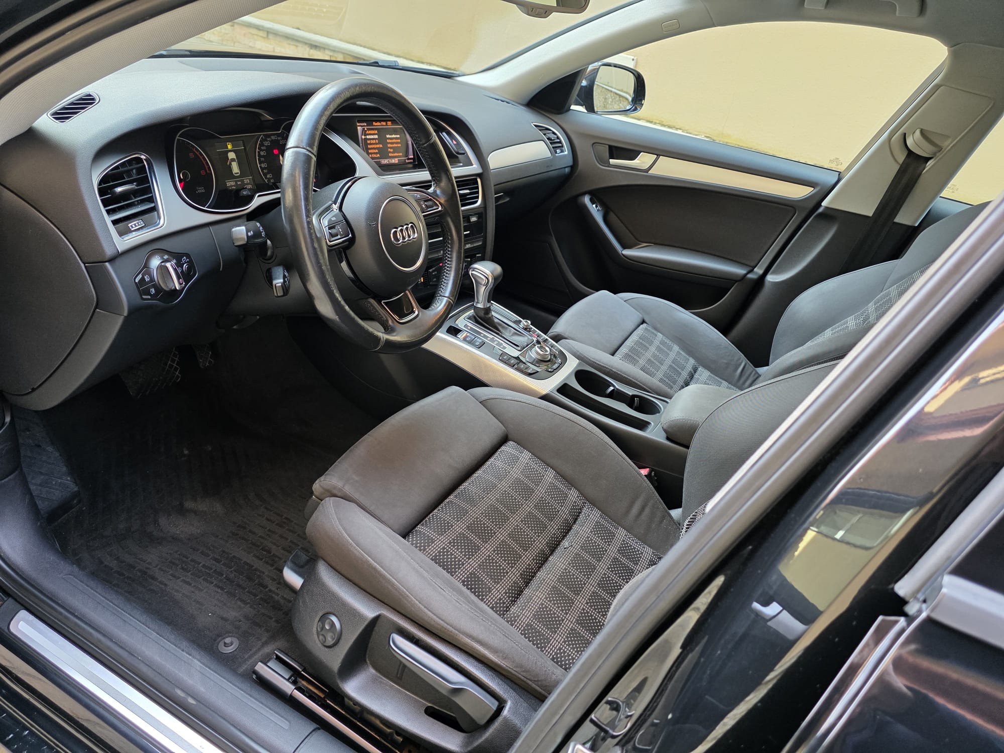 Audi A4 Avant 2.0 tdi Advanced 143cv multitronic