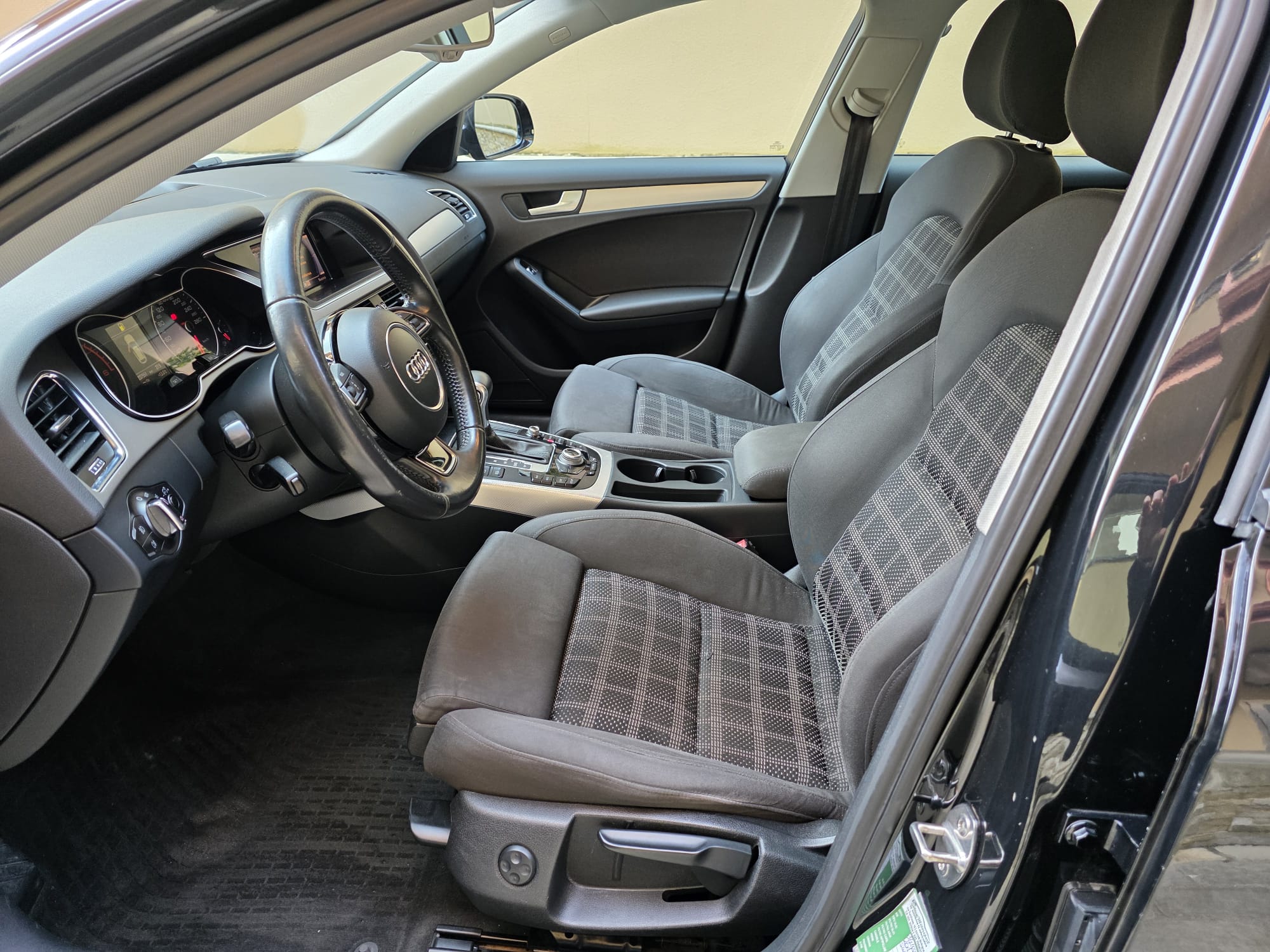 Audi A4 Avant 2.0 tdi Advanced 143cv multitronic