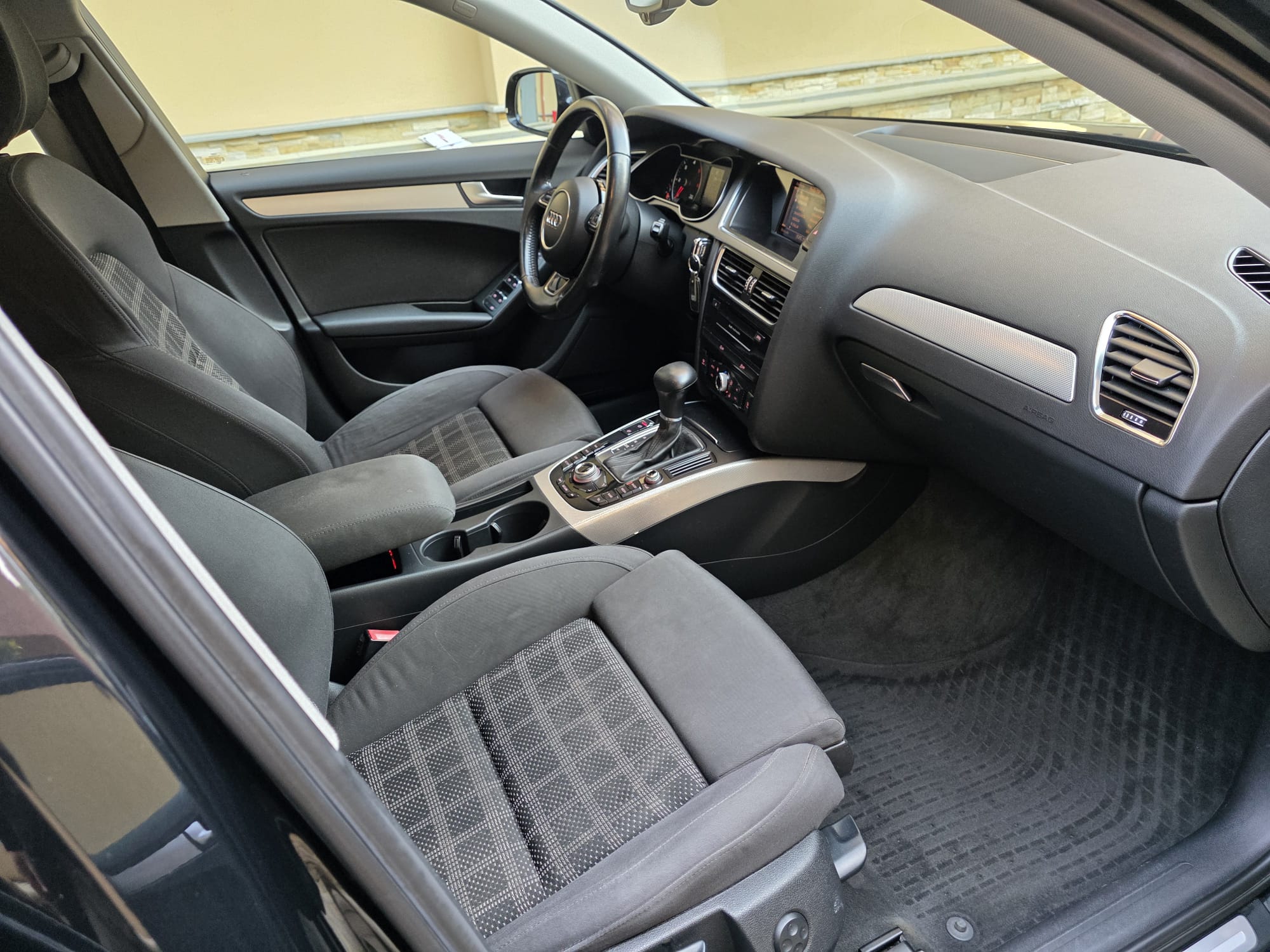 Audi A4 Avant 2.0 tdi Advanced 143cv multitronic