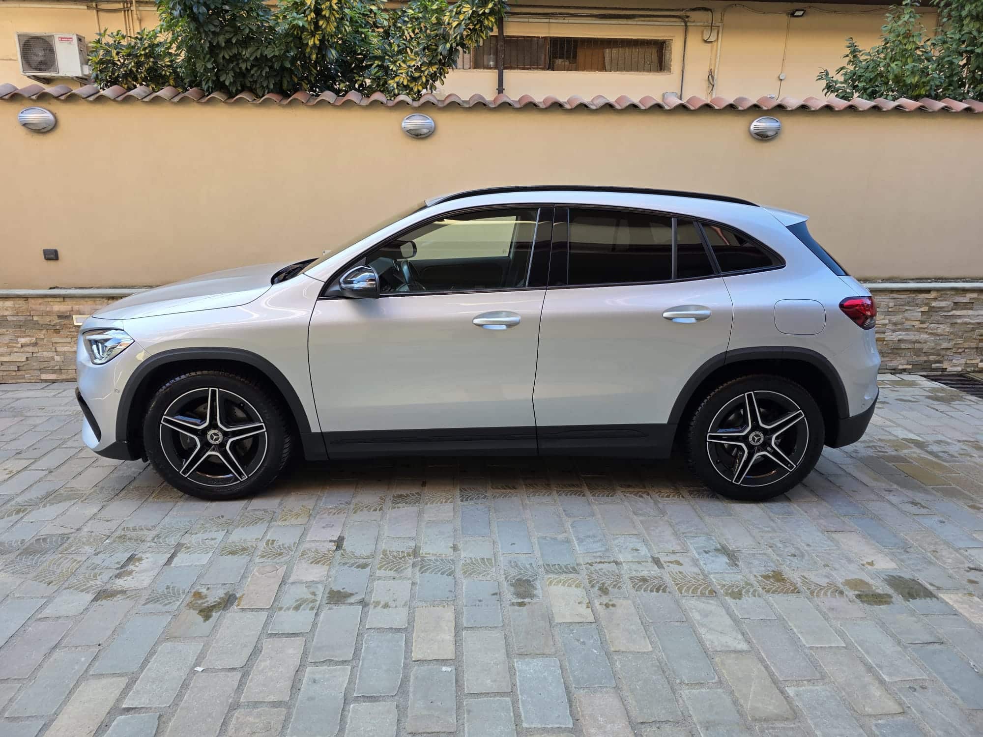 Mercedes-Benz GLA 200 d 150 CV AMG Line Premium Uniproprietario Full