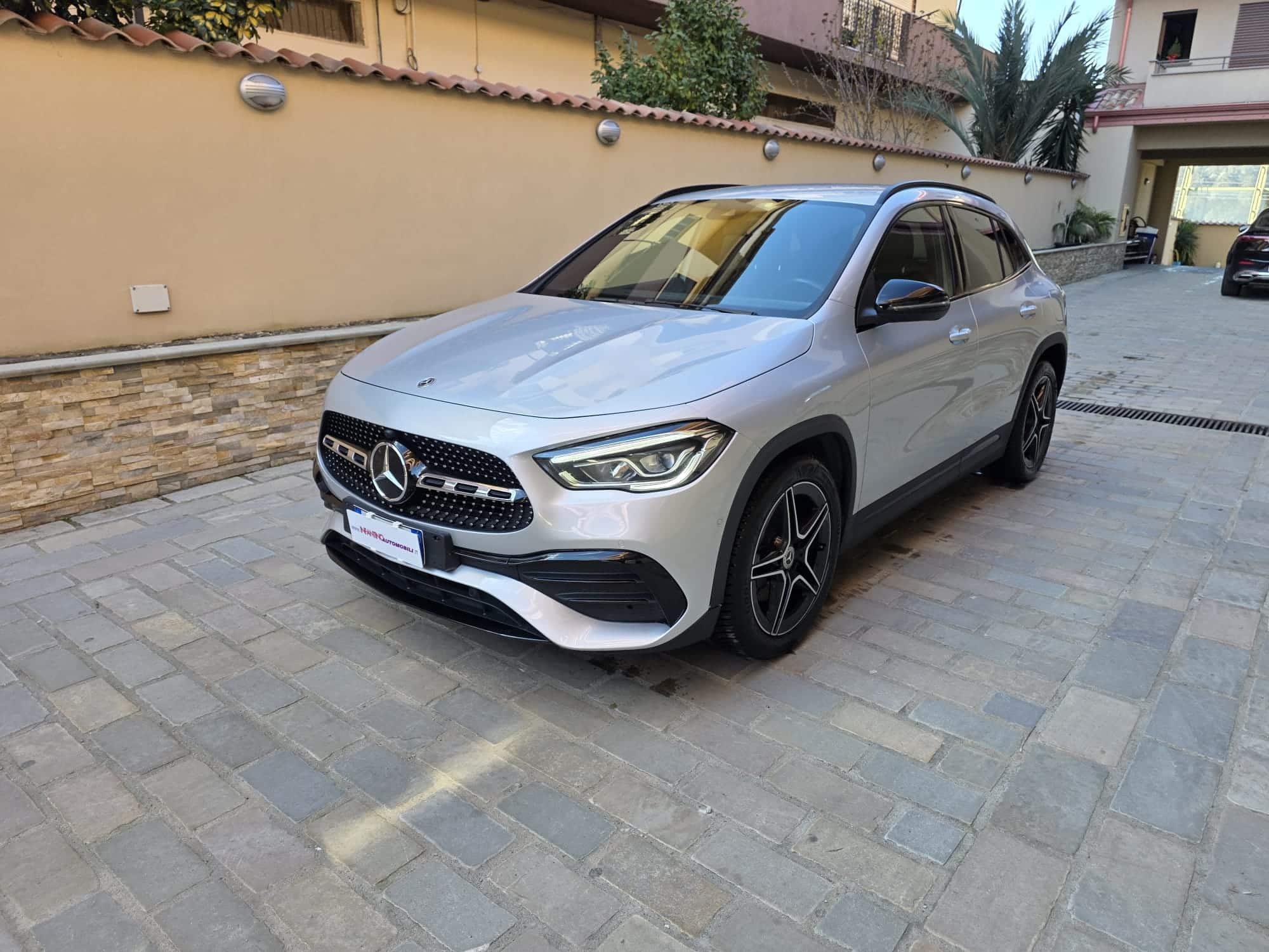 Mercedes-Benz GLA 200 d 150 CV AMG Line Premium Uniproprietario Full