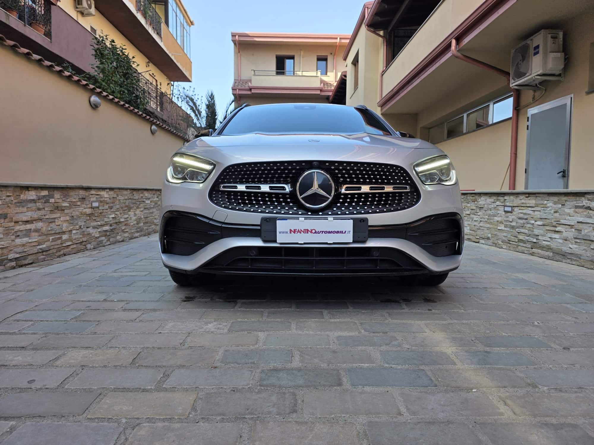 Mercedes-Benz GLA 200 d 150 CV AMG Line Premium Uniproprietario Full