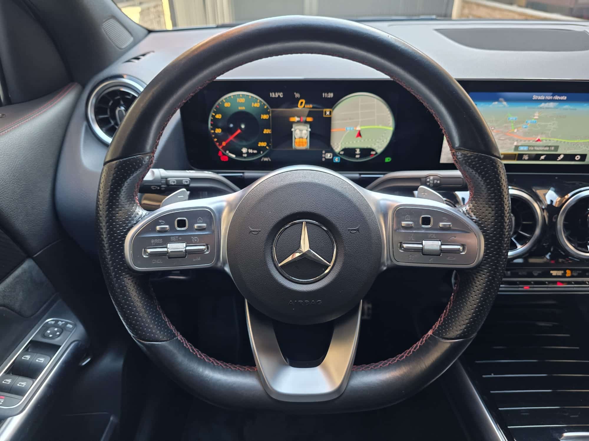 Mercedes-Benz GLA 200 d 150 CV AMG Line Premium Uniproprietario Full