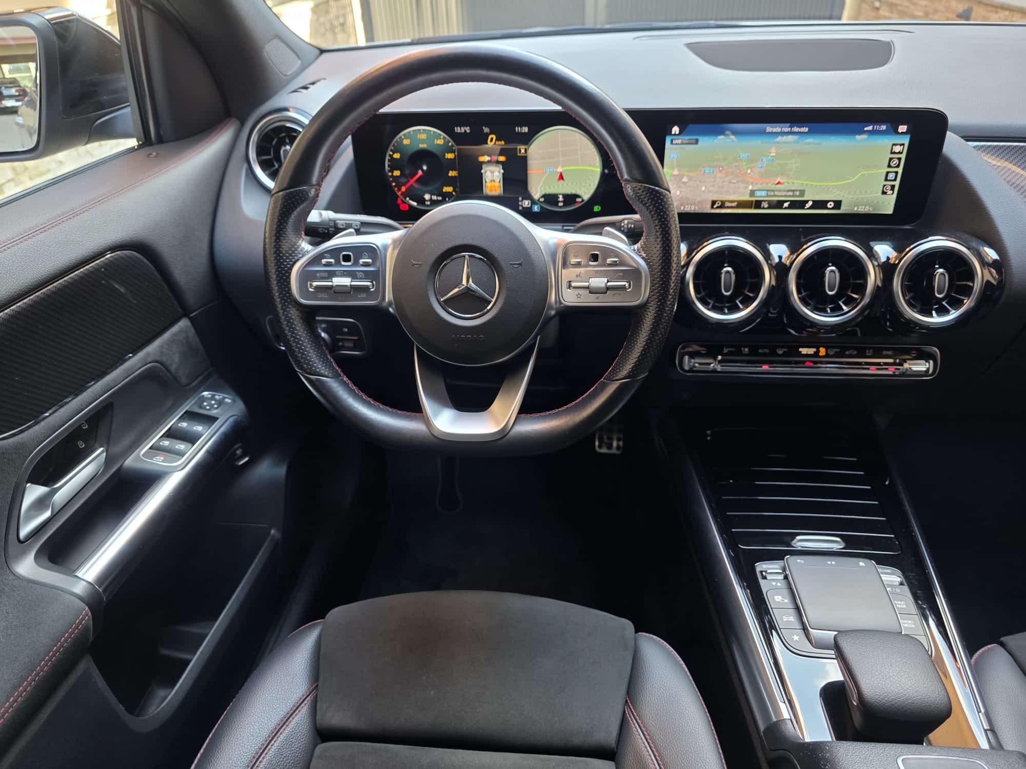 Mercedes-Benz GLA 200 d 150 CV AMG Line Premium Uniproprietario Full