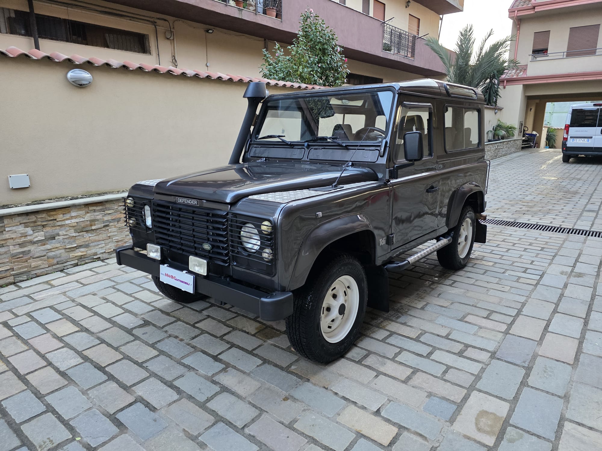 land Rover Defender 90 2.5 tdi Hard Top Autovettura 6 posti