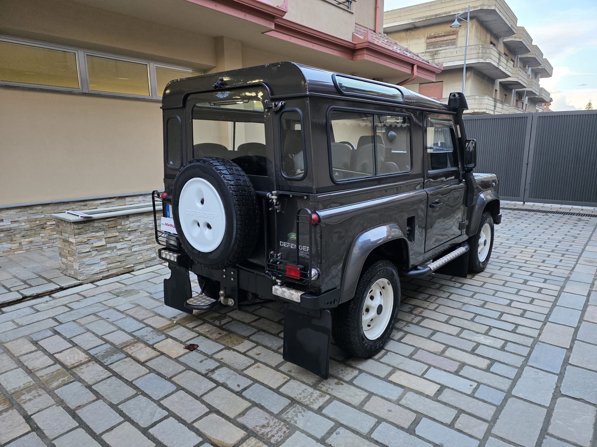 land Rover Defender 90 2.5 tdi Hard Top Autovettura 6 posti
