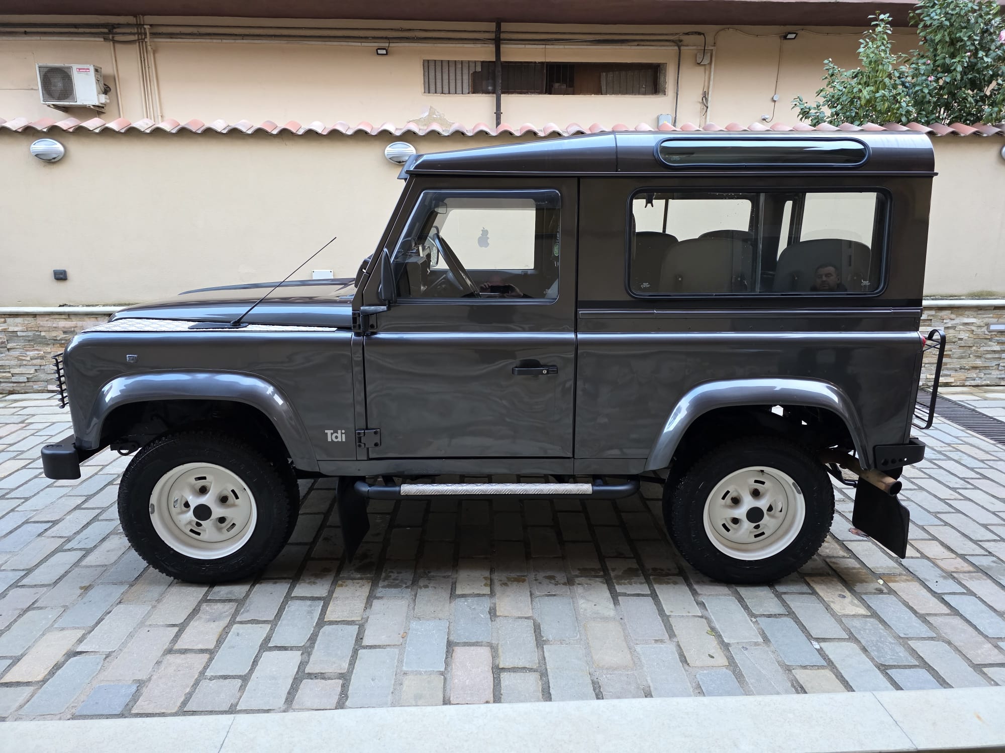 land Rover Defender 90 2.5 tdi Hard Top Autovettura 6 posti