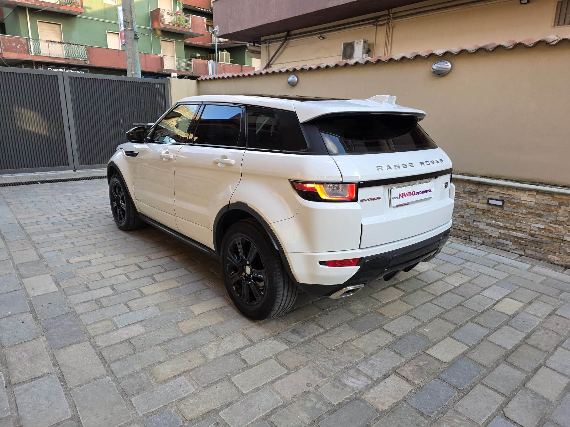 land Rover Range Rover Evoque 5p 2.0 td4 HSE Dynamic 180cv auto “Nessun guasto”