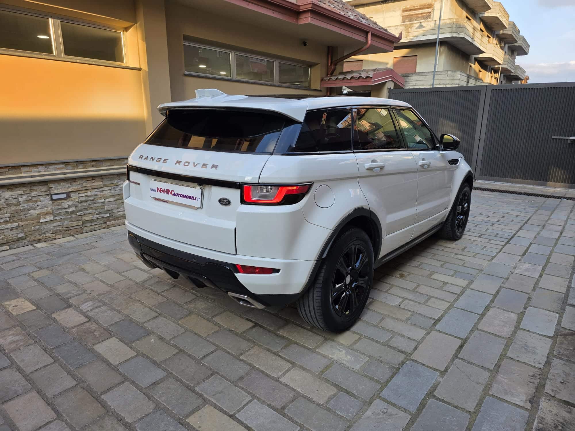 land Rover Range Rover Evoque 5p 2.0 td4 HSE Dynamic 180cv auto “Nessun guasto”