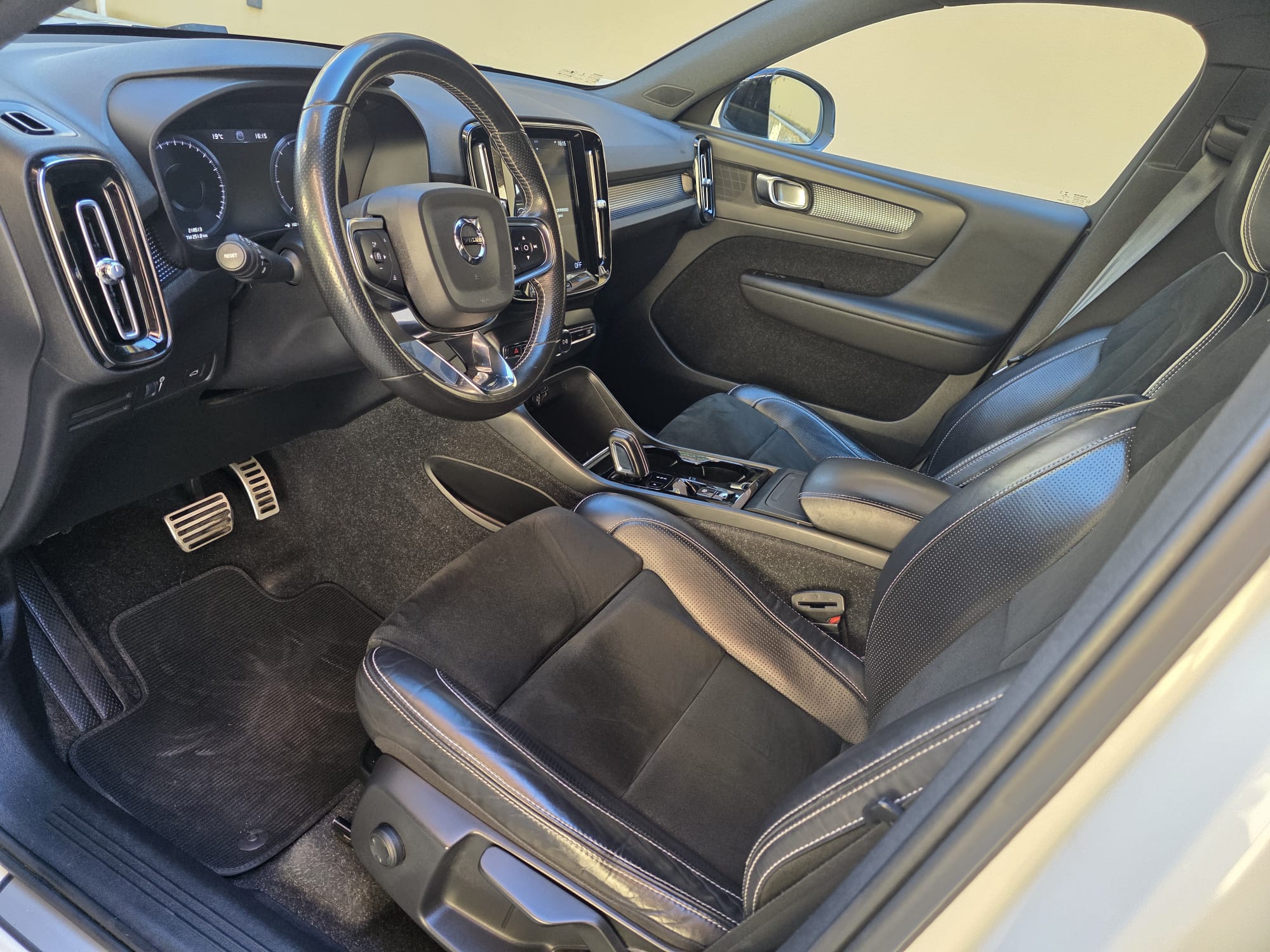 Volvo XC40 2.0 d3 R-design auto my21