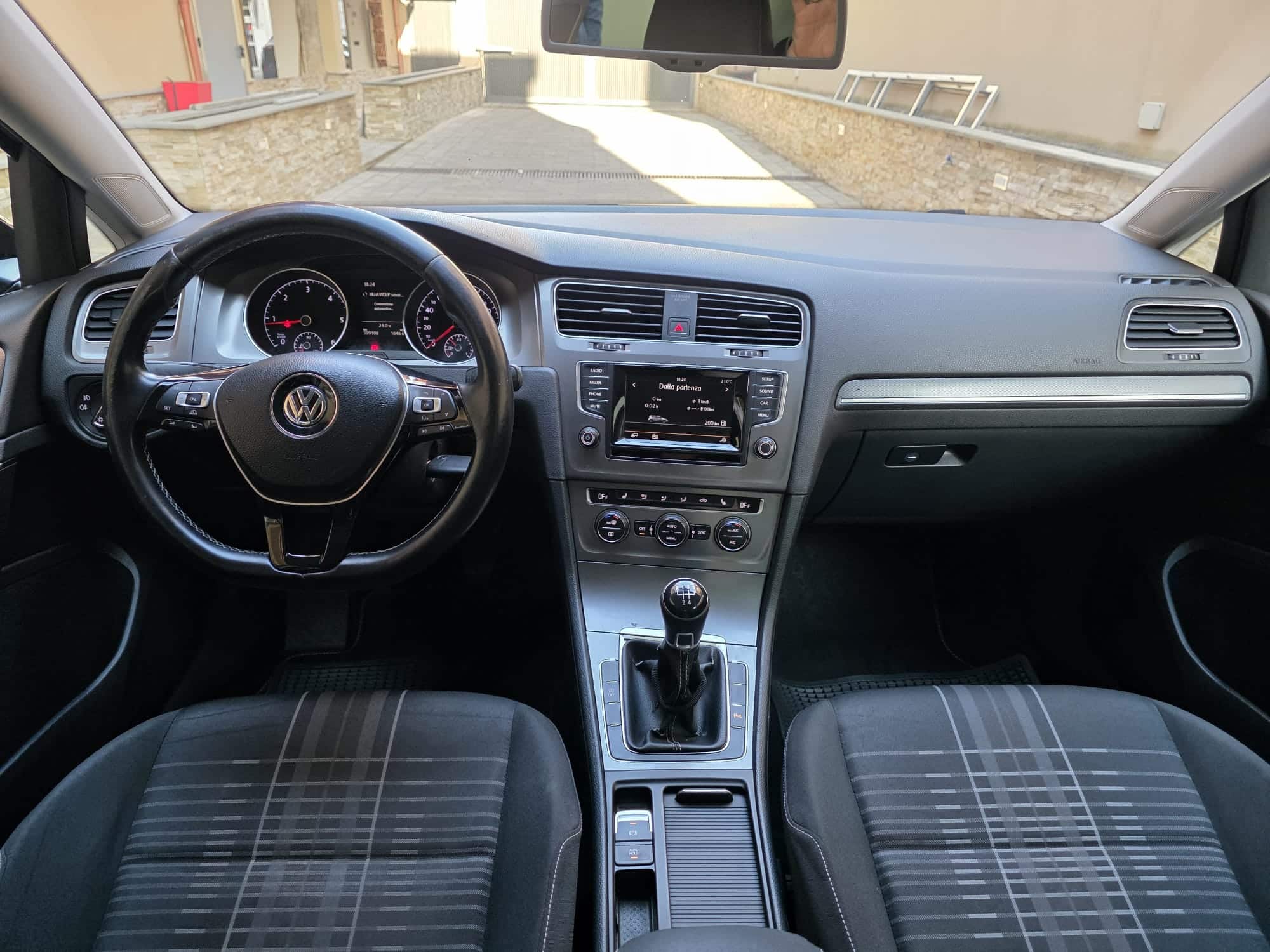 Volkswagen Golf Golf VII 5p 1.6 tdi 110 cv Highline “Nessun lavoro da fare”