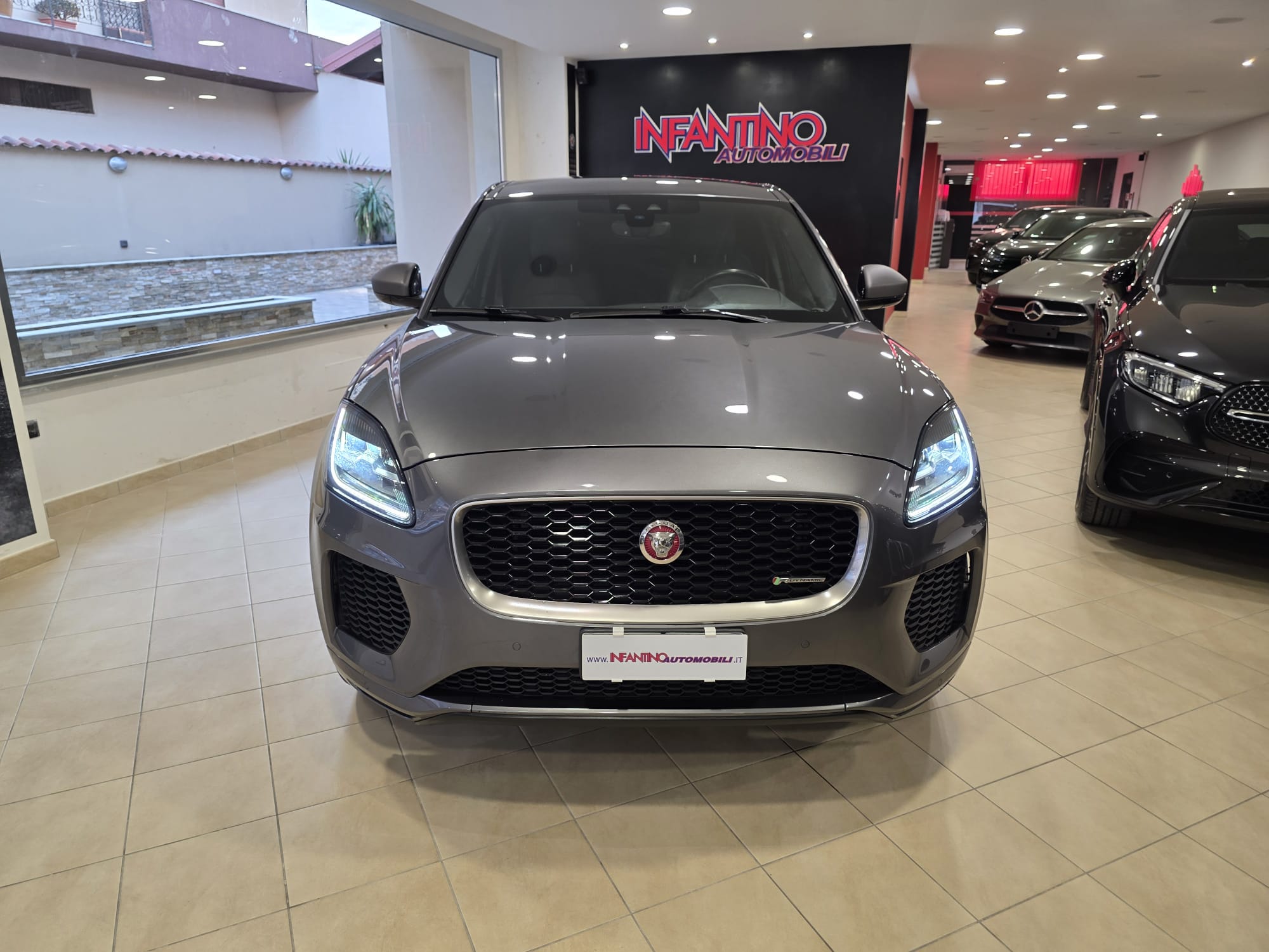 Jaguar E-Pace 2.0d i4 R-Dynamic S awd 150cv aut “Prezzo Reale compreso iva” Uniproprietario Autocarro 5 posti