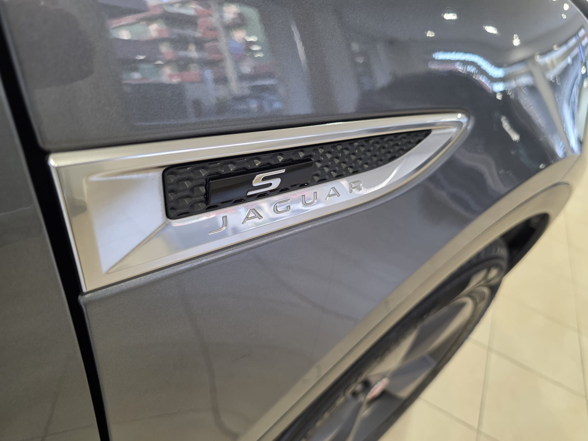 Jaguar E-Pace 2.0d i4 R-Dynamic S awd 150cv aut “Prezzo Reale compreso iva” Uniproprietario Autocarro 5 posti
