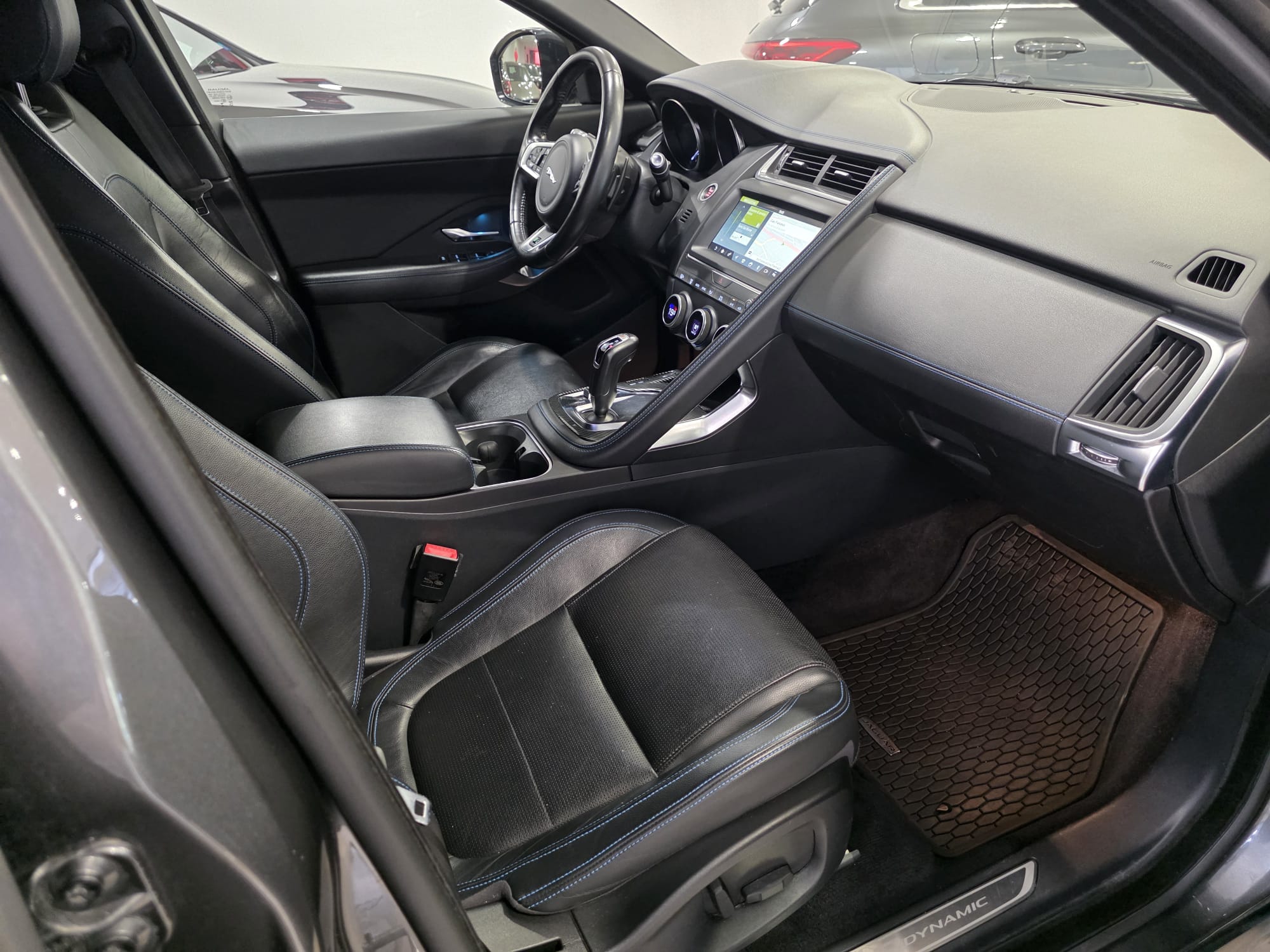 Jaguar E-Pace 2.0d i4 R-Dynamic S awd 150cv aut “Prezzo Reale compreso iva” Uniproprietario Autocarro 5 posti