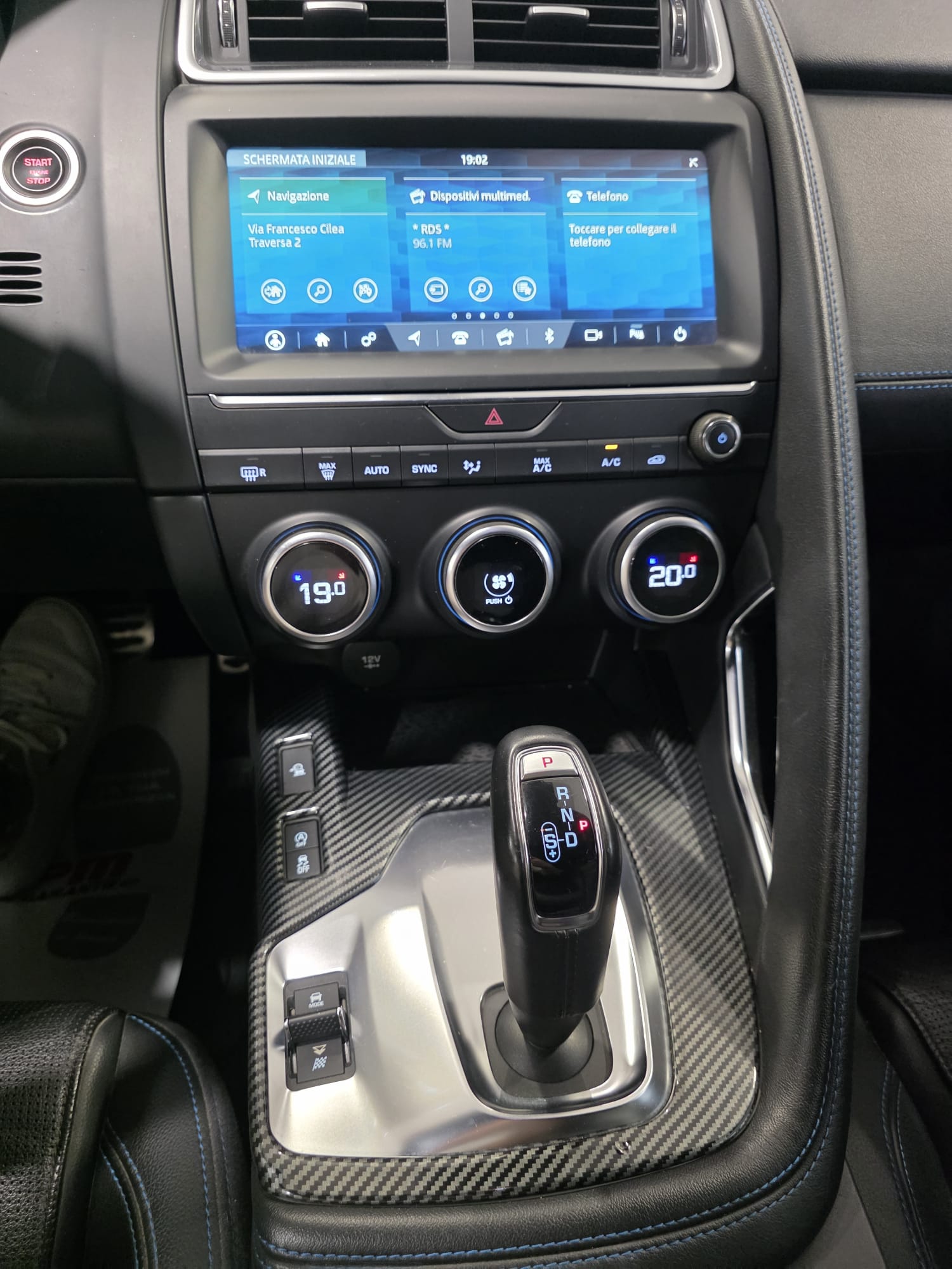 Jaguar E-Pace 2.0d i4 R-Dynamic S awd 150cv aut “Prezzo Reale compreso iva” Uniproprietario Autocarro 5 posti
