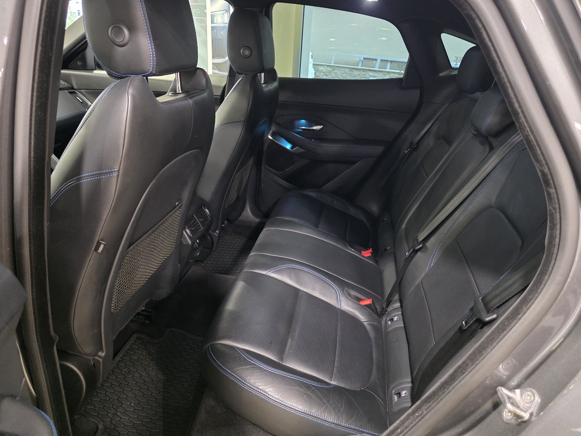 Jaguar E-Pace 2.0d i4 R-Dynamic S awd 150cv aut “Prezzo Reale compreso iva” Uniproprietario Autocarro 5 posti