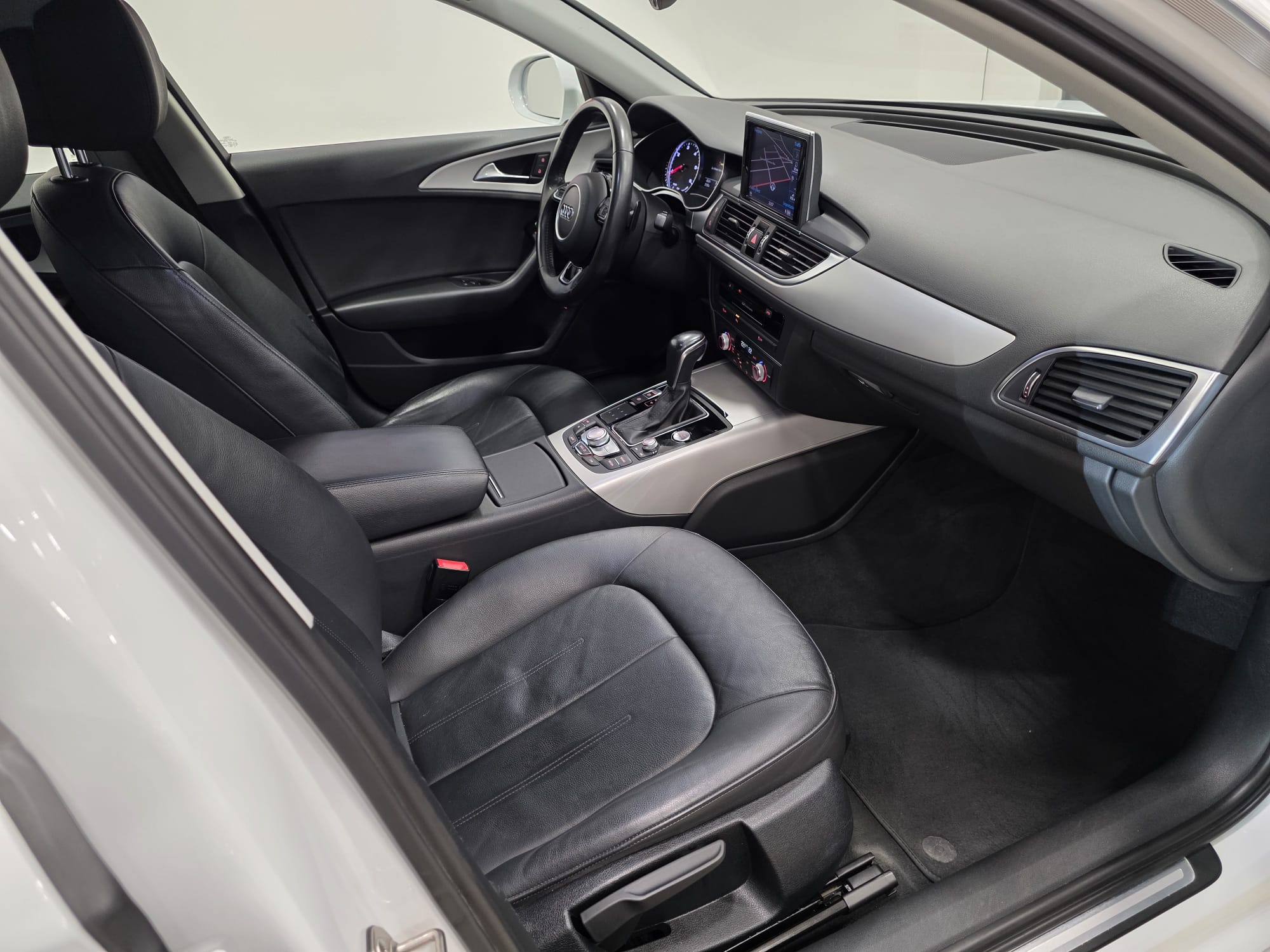 Audi A6 Avant 2.0 tdi ultra 190cv s-tronic