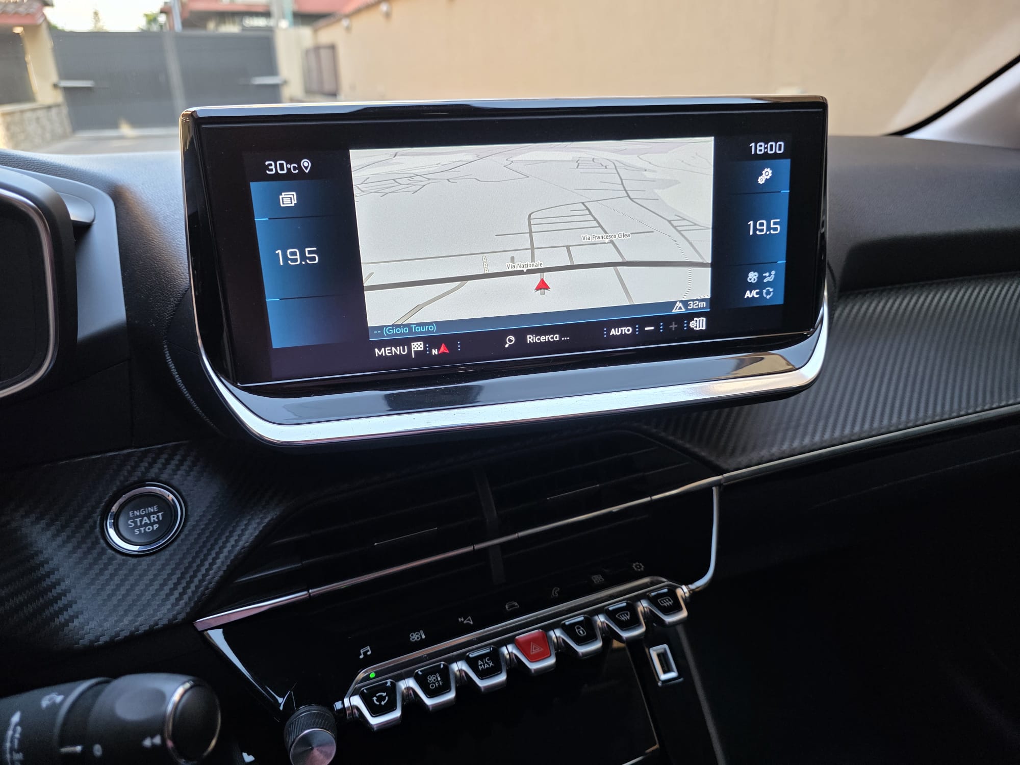 Peugeot 208 1.5 bluehdi Allure Navi Pack