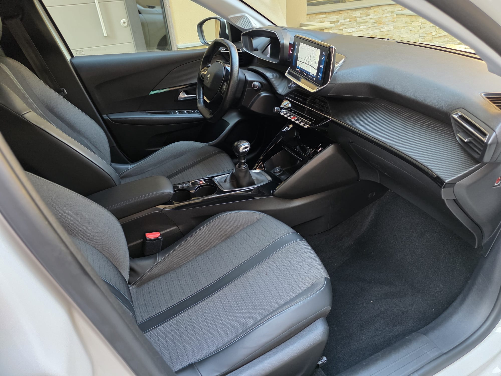 Peugeot 208 1.5 bluehdi Allure Navi Pack