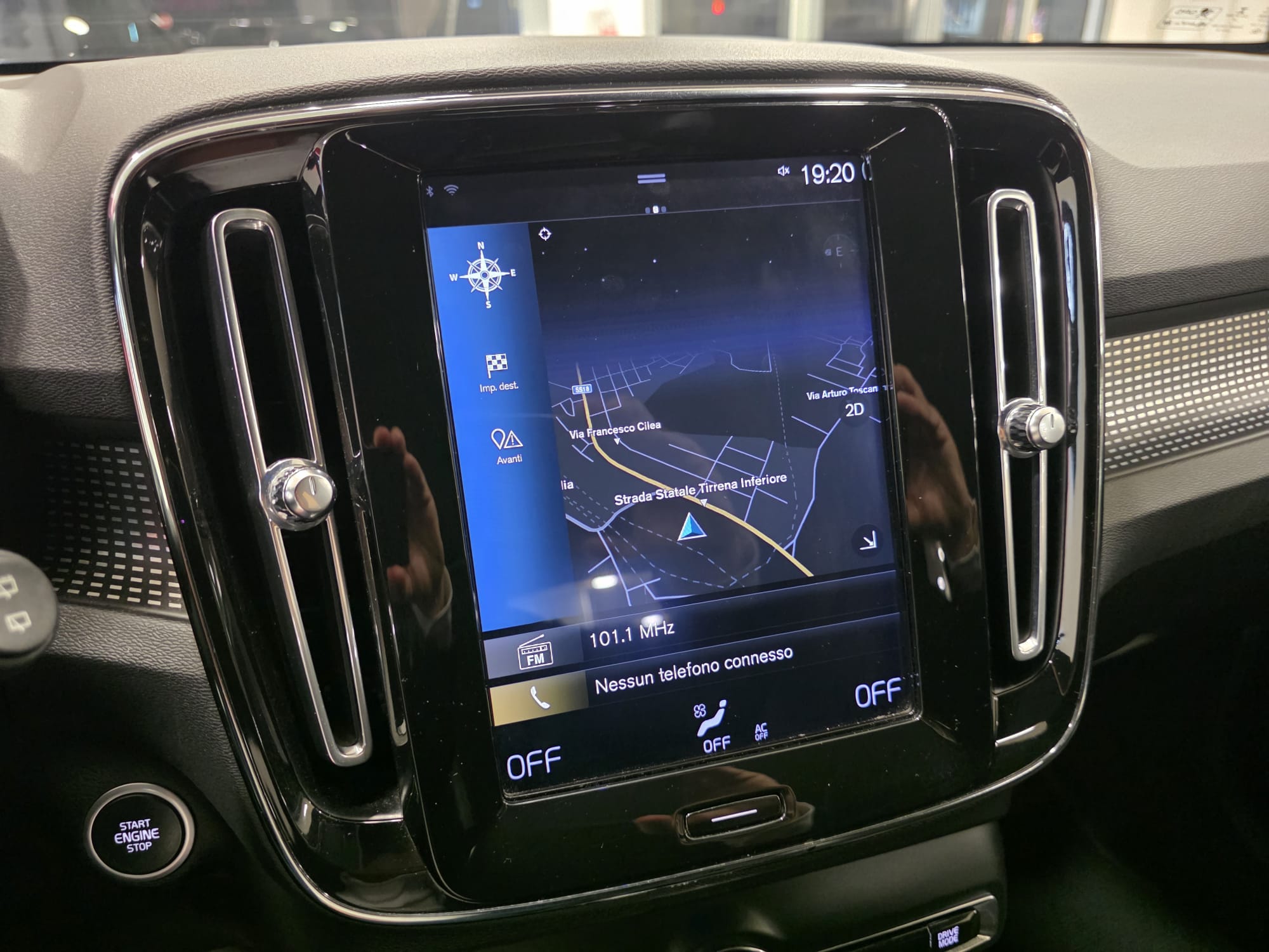 Volvo XC40 2.0 d3 R-design 150 Cv auto my21