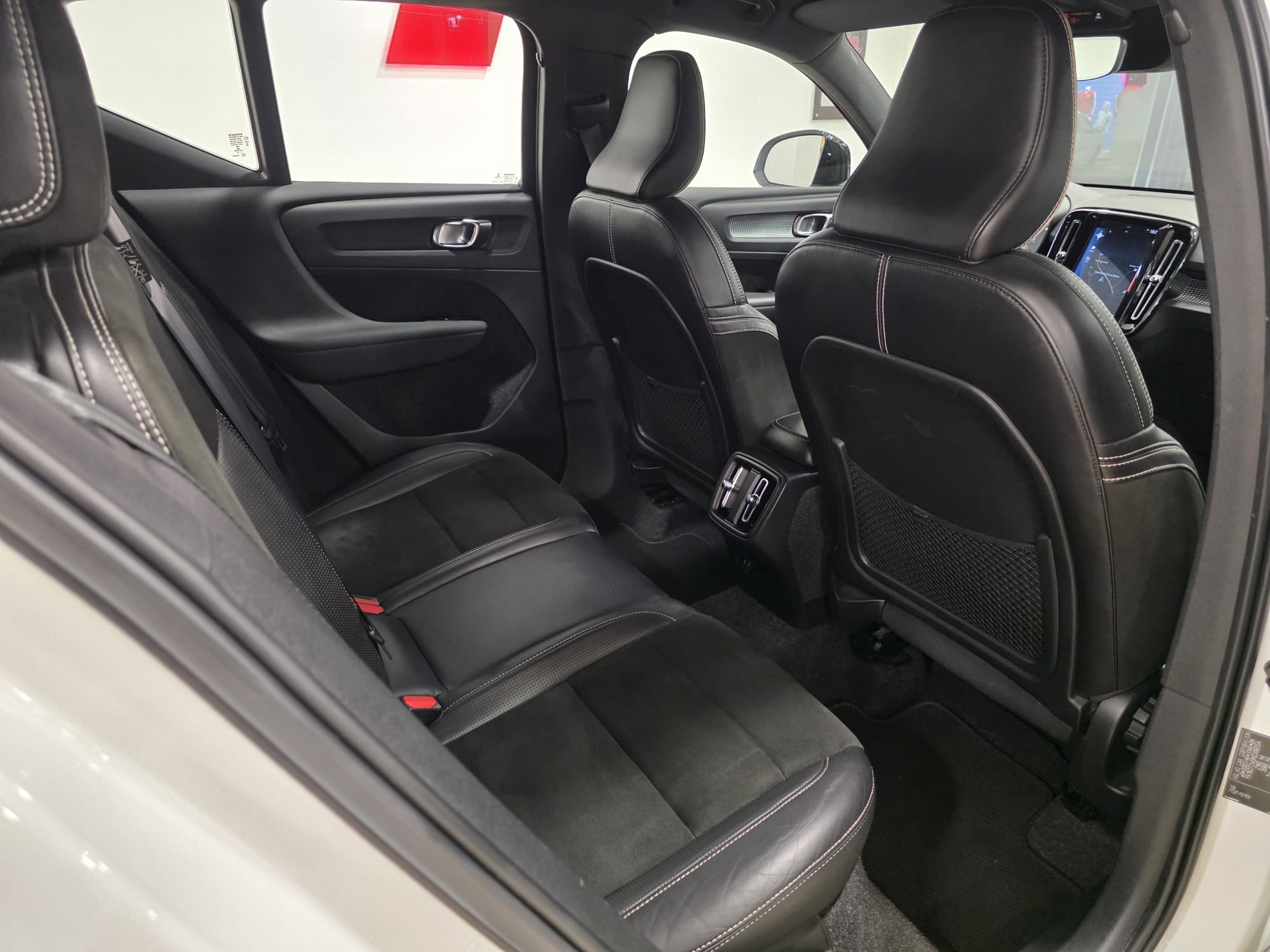 Volvo XC40 2.0 d3 R-design 150 Cv auto my21